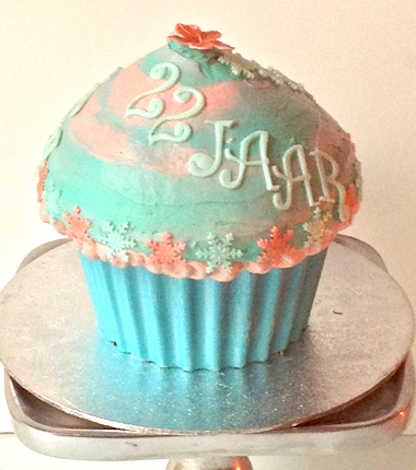 Giant Cupcakes